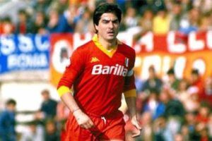 Agostino Di Bartolomei con la maglia giallorossa