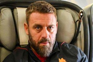 Roma scelta sorprendente De Rossi