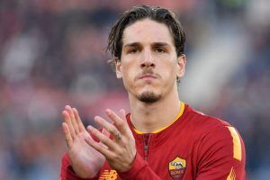 Nicolò Zaniolo con la maglia della Roma