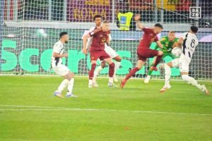 el shaarawy tocco mano roma juve