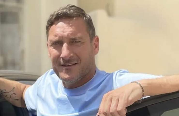 Disastro Italia consiglio Totti