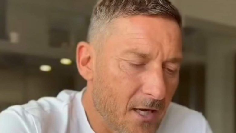 Disastro Italia consiglio Totti