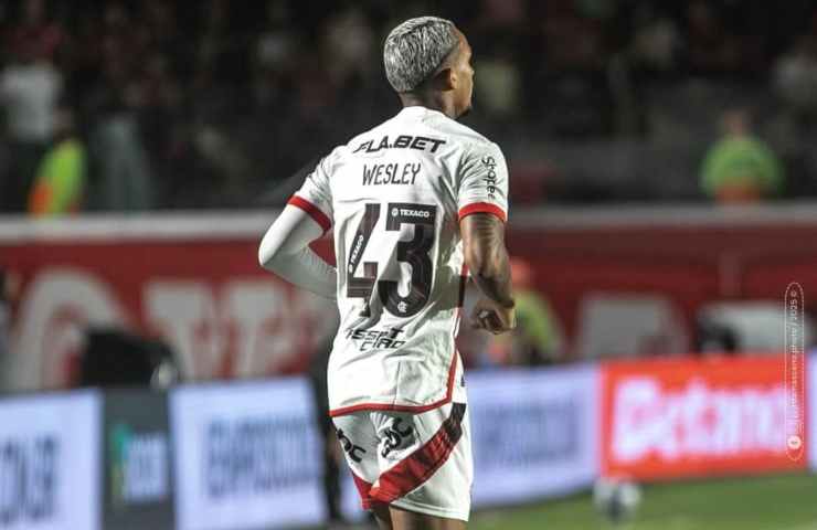 Mercato Roma sfida laterale destro