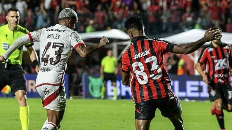 Mercato Roma sfida laterale destro