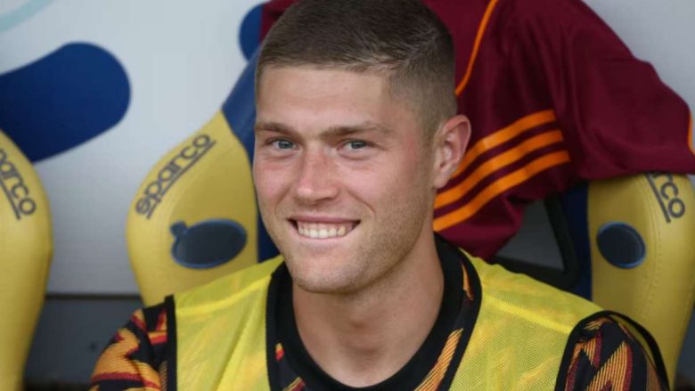 Artem Dovbyk sorridente