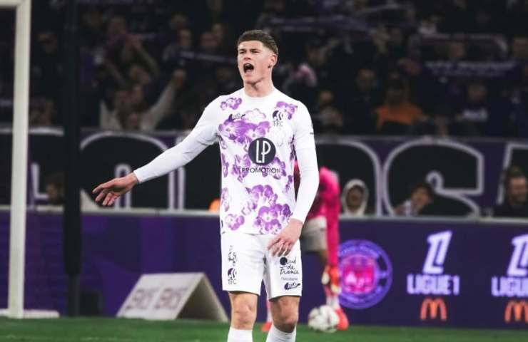 Calciomercato Roma parte Kumbulla sostituto