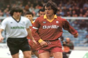 Giuseppe Giannini con la maglia della Roma