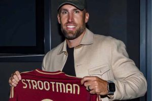 Terza maglia strega Strootman
