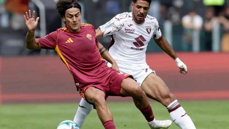 Dybala in campo con il Toro