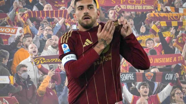 Lorenzo Pellegrini mano sullo stemma