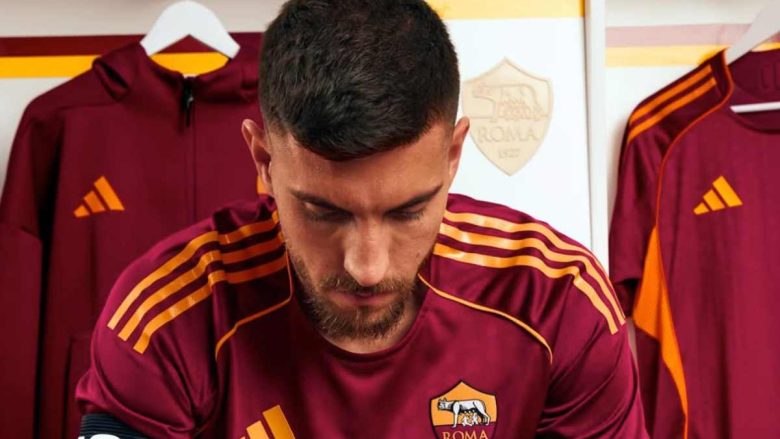 Lorenzo Pellegrini negli spogliatoi
