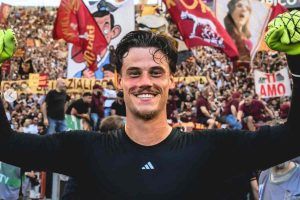Mile Svilar sorridente