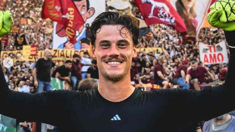 Mile Svilar sorridente