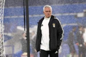 Mourinho esordio amaro