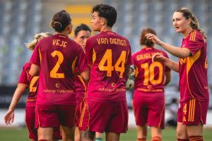 Roma femminile in campo