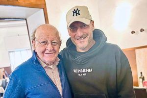Sorpresa Totti scatto Boldi virale