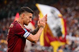 Lorenzo PELLEGRINI applaude