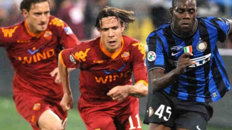 Totti e il calcio a Balotelli