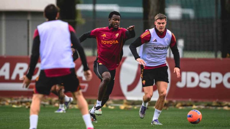 Ndicka e Ferguson in gruppo