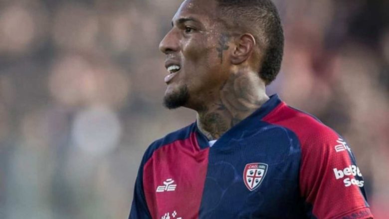 Insulti Folorunsho reazione