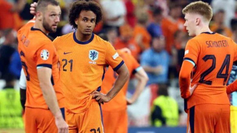 zirkzee con l'olanda