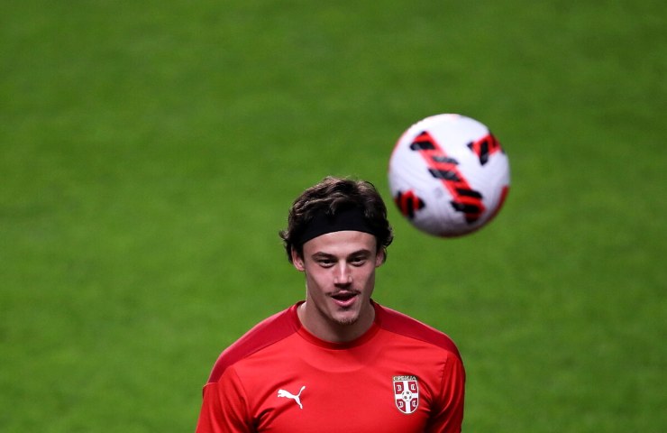 Mile Svilar con la maglia della Serbia