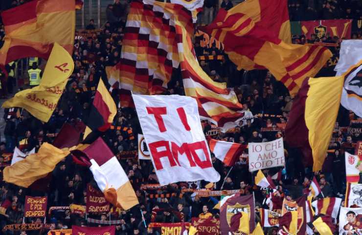 Curva Sud bandiere