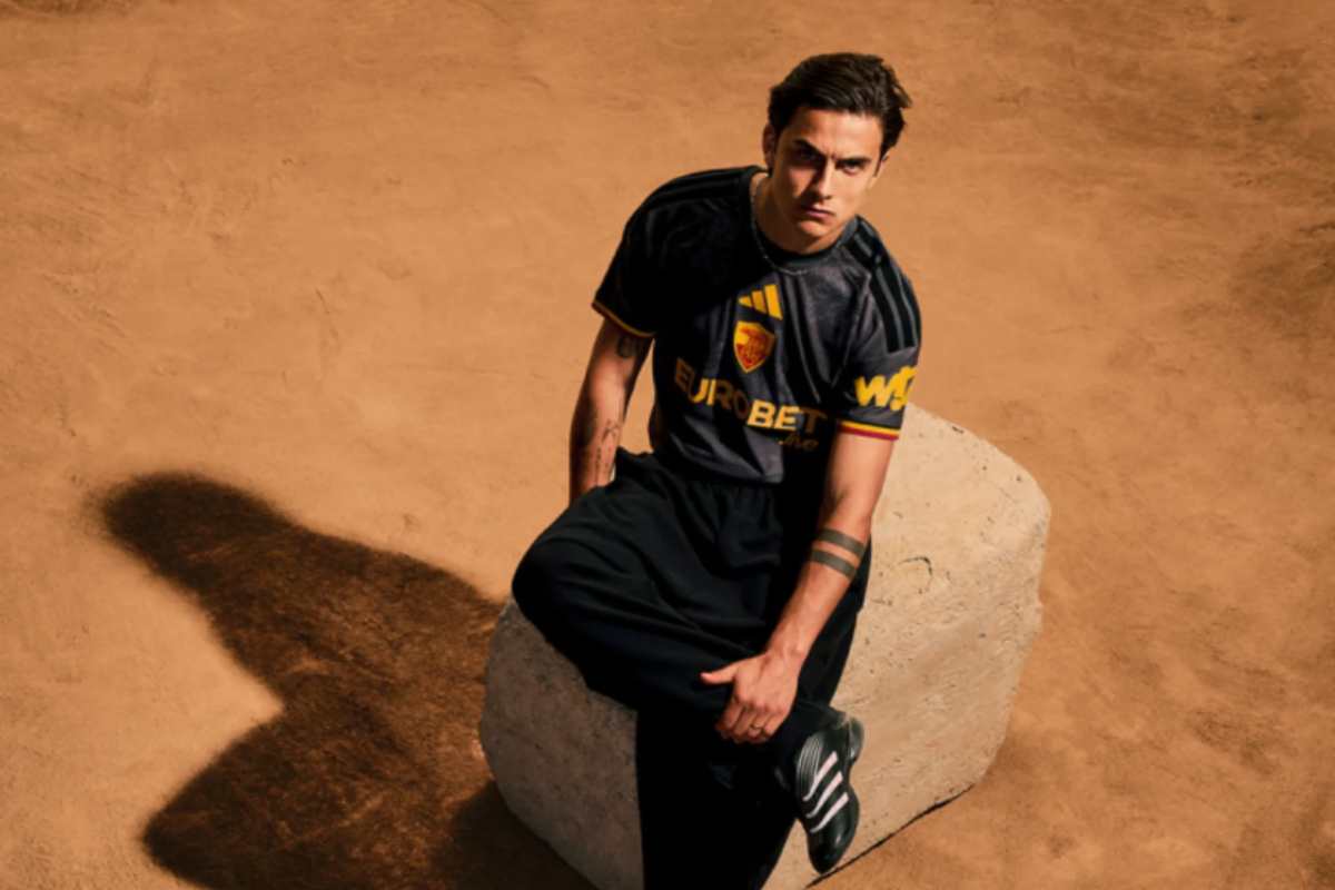 Dybala con la terza maglia