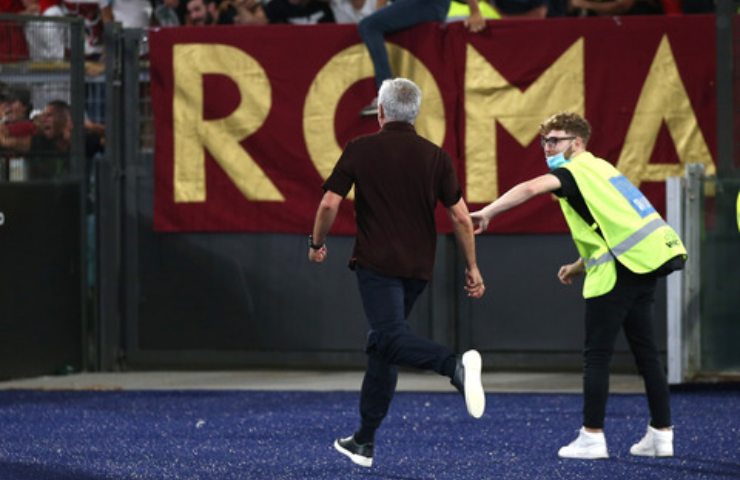 Mourinho sotto la Curva